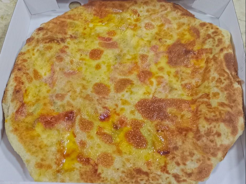 Curry sausage pie