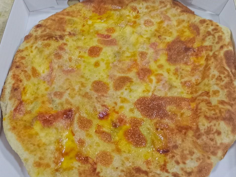 Mixed cheese pie.