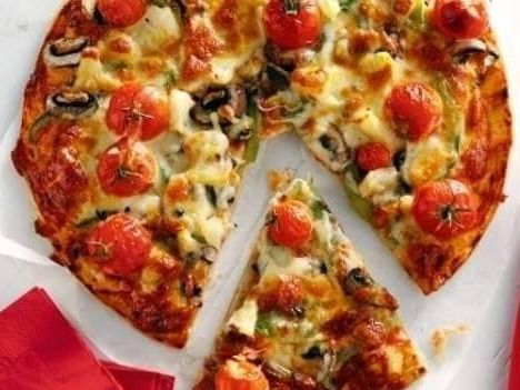 Chicken shawerma oriental pizza