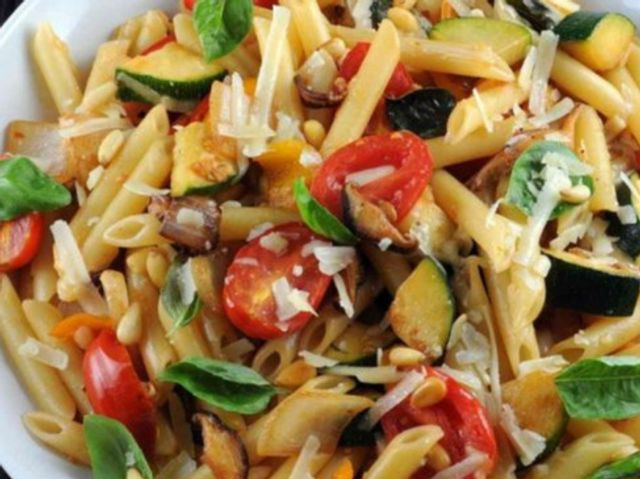 Pasta Aglio E Olio With Vegetables