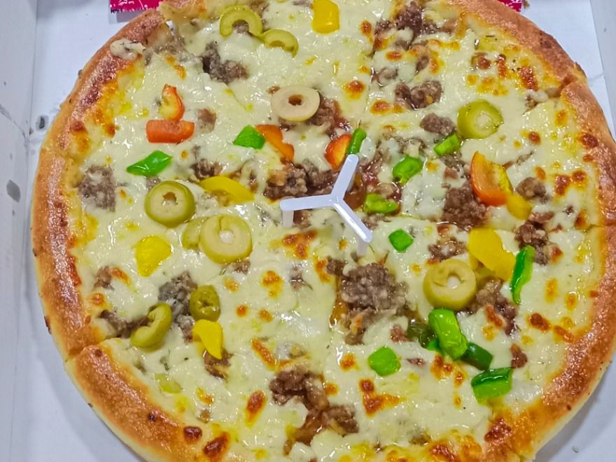 Bolognese Pizza