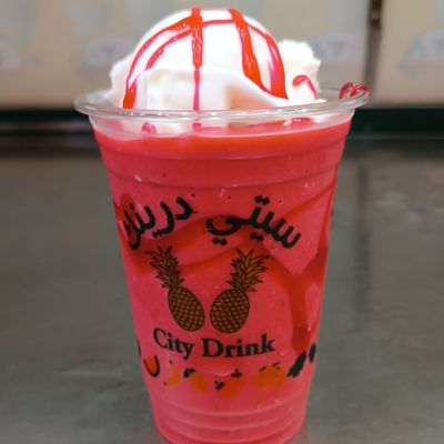 القرد راضعة