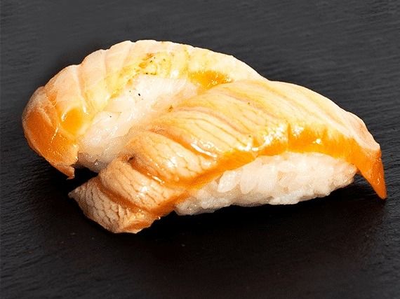 Tataki Salmon Nigiri