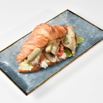 Roast Beef Croissant