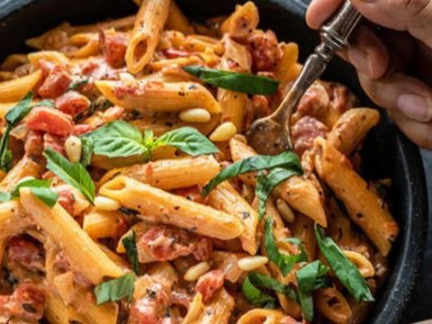 Red Sauce Large Pasta