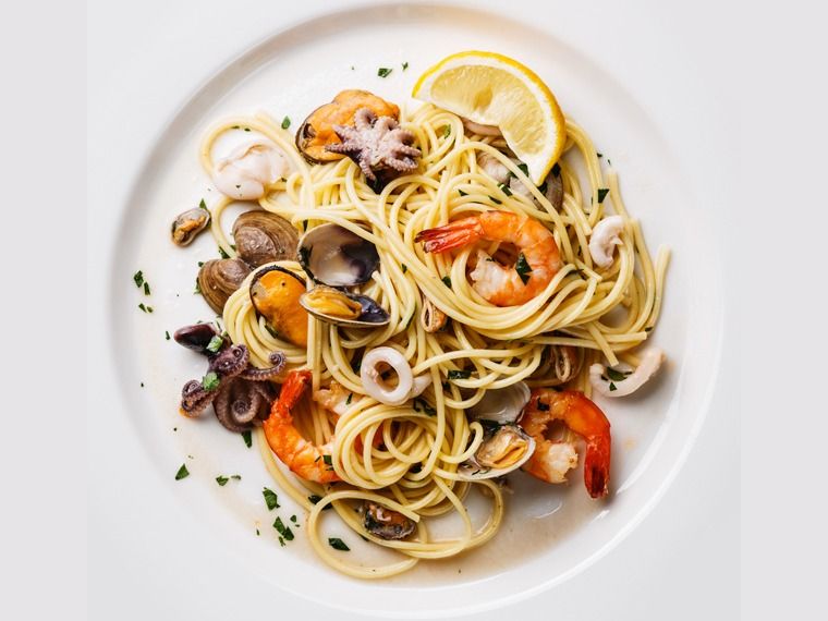 white sauce seafood pasta