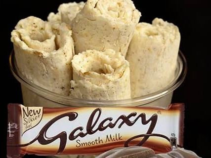 Galaxy ice cream roll