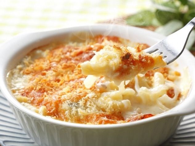 Pasta with bechamel casserole