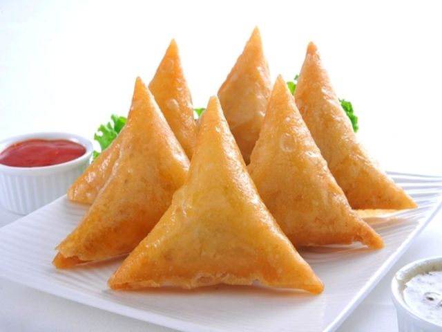 Frozen Vegetable Samosa