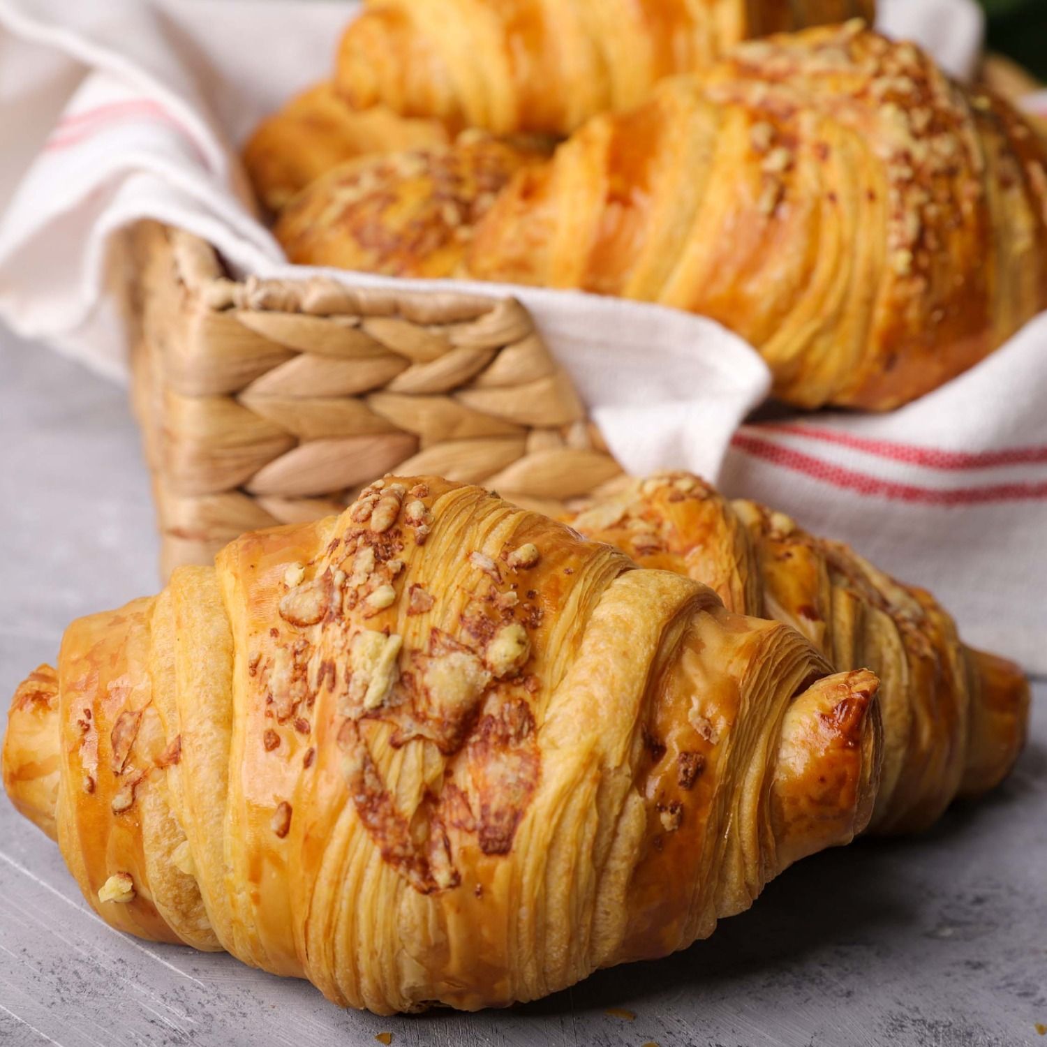 Roomi Cheese Croissant