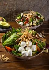 Bufflla Chicken Avocado Salad
