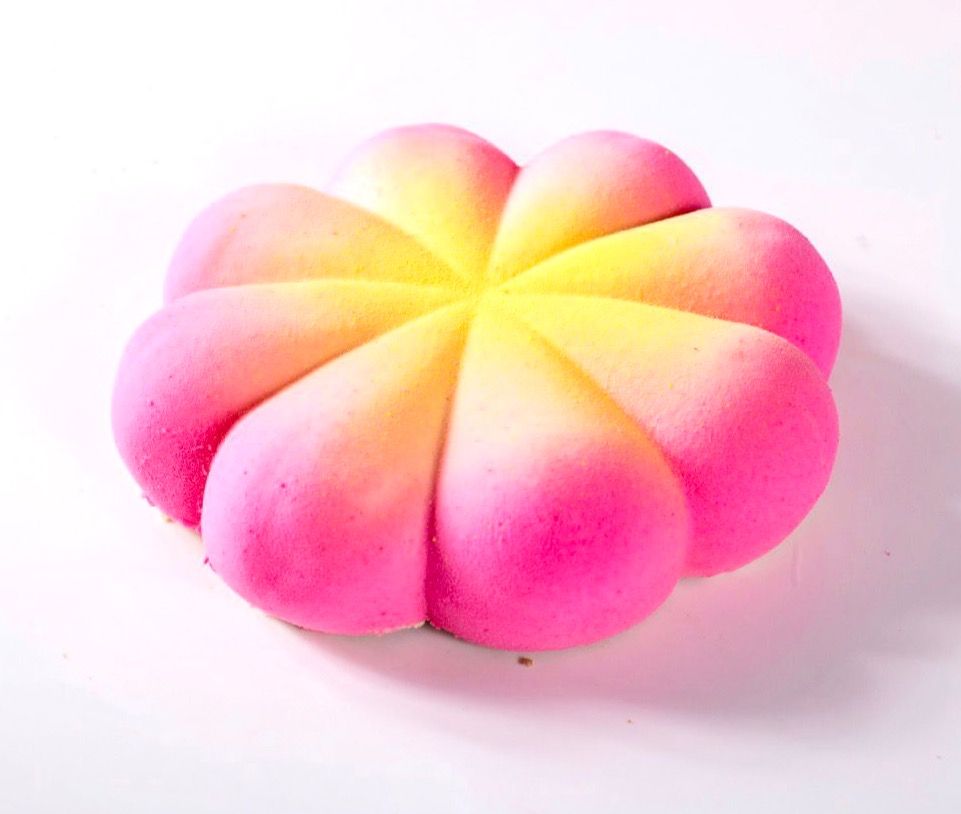 Lotus Cake