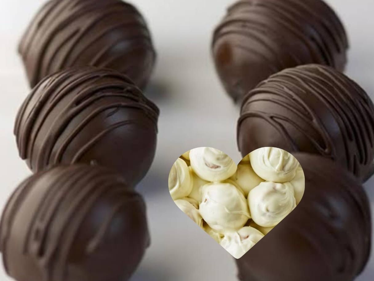 Plain Zalabia With Chocolate Oreo And White Chocolate