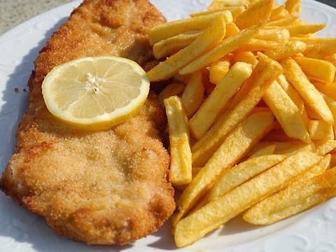 Escalope Pane and Potatoes