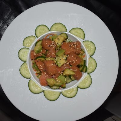 Tataki Salmon Salad