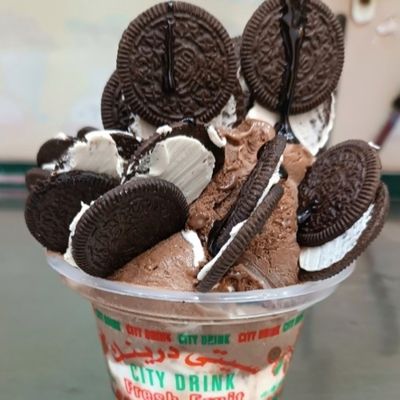 Oreo box with ice cream