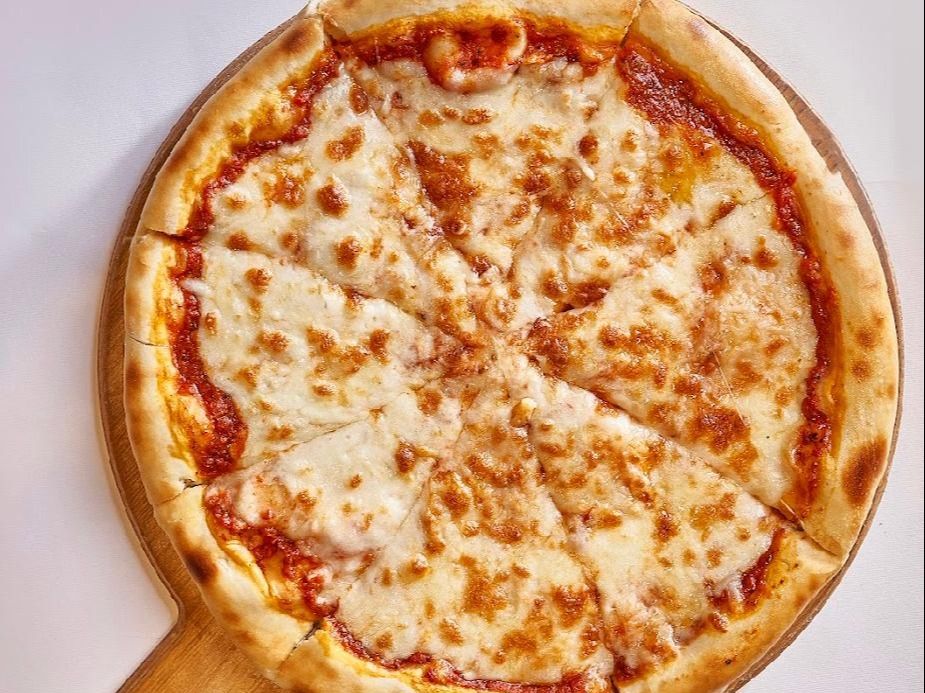 Classic Margherita Pizza