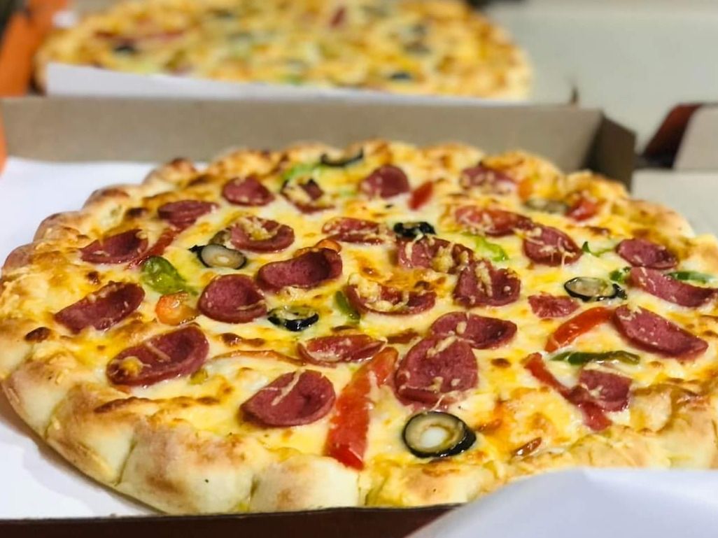 Mix Meat Oriental Pizza