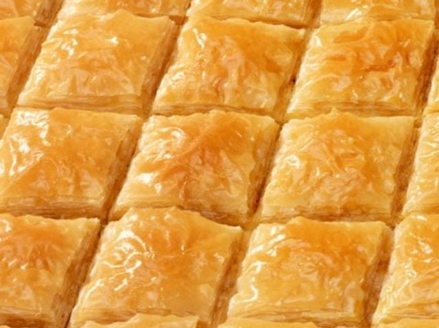 Plain Glash With Honey