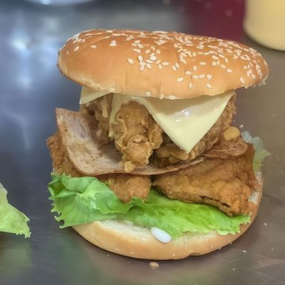 Shbaaha Chicken Sandwich