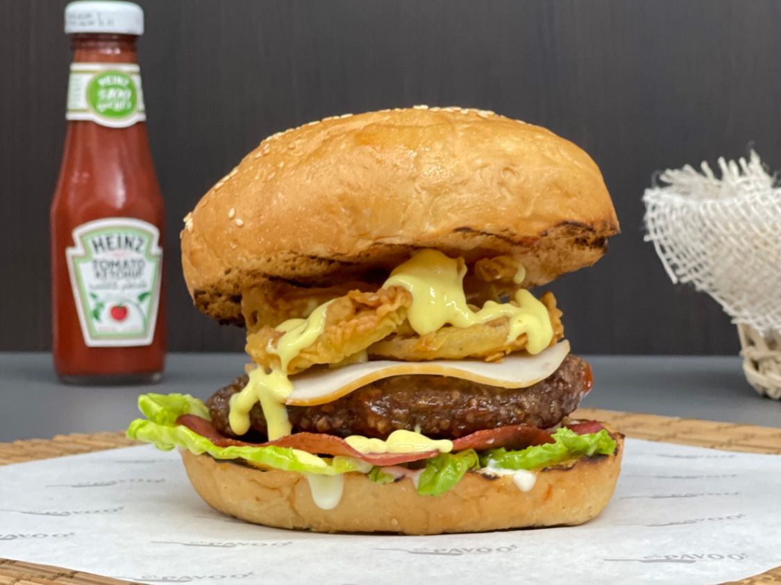 El Pavoo Burger Sandwich