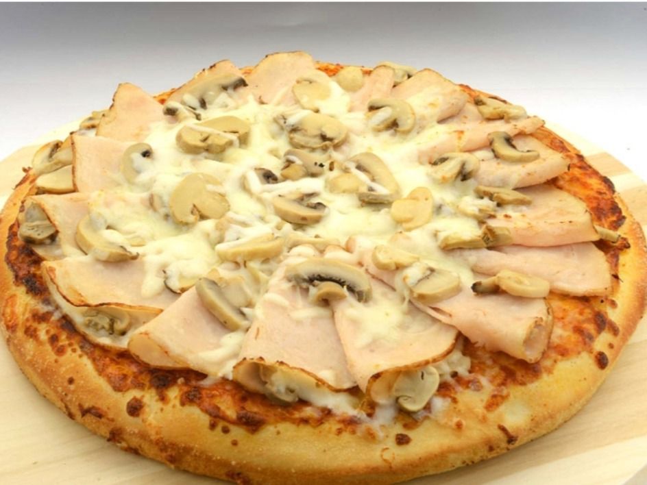 Smoked Turkey Pizza