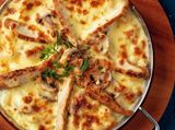 Mix Cheese And Chicken Pasta
