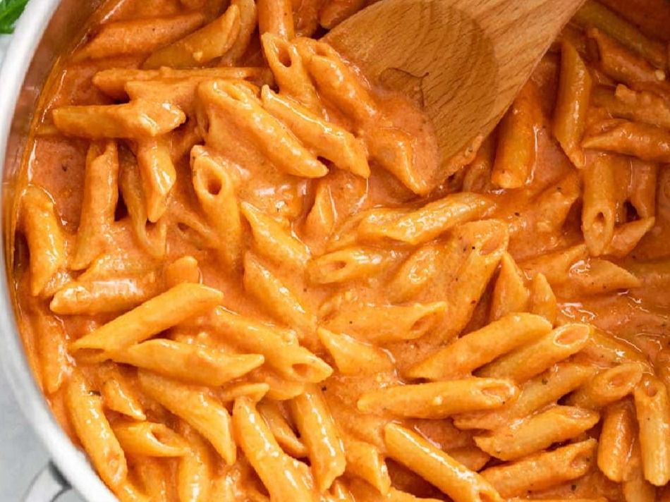 Pink sauce pasta