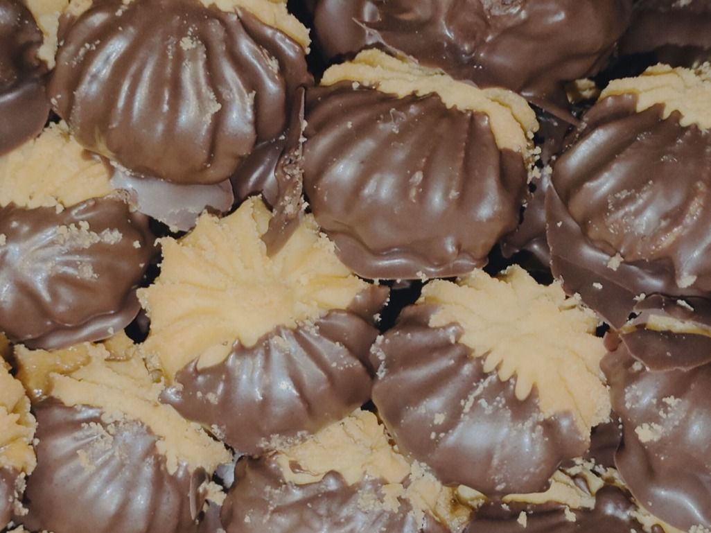 Petit Four With Chocolate