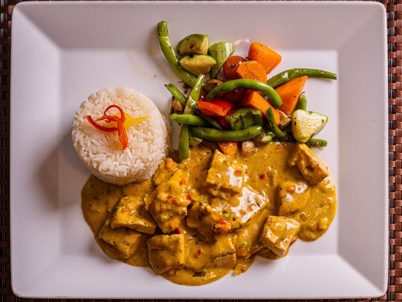 Curry Chicken Platter