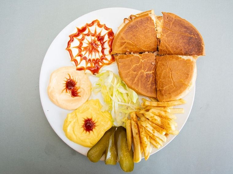 Maria Meat Shawerma With Cheese Meal
