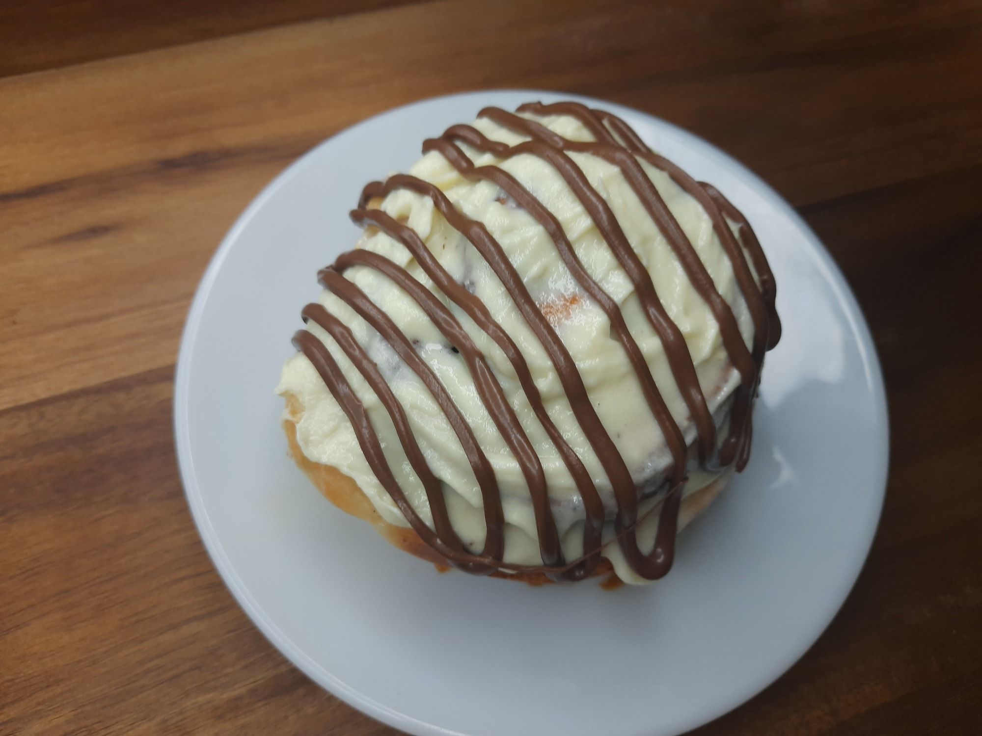 Cinnabon With Nutella Sauce