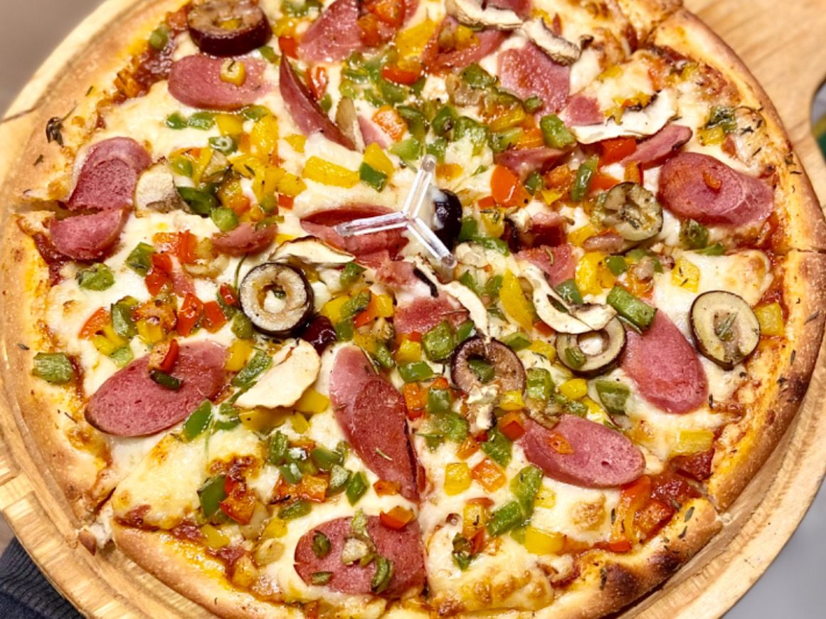 Hot Dog Pizza