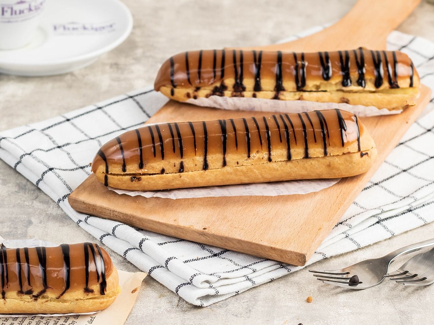 Caramel Eclair