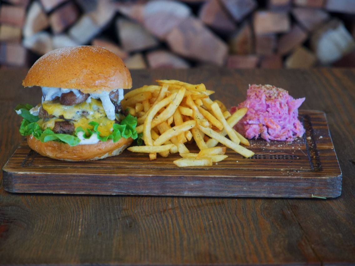 TRUFFLE MUSHROOM BURGER