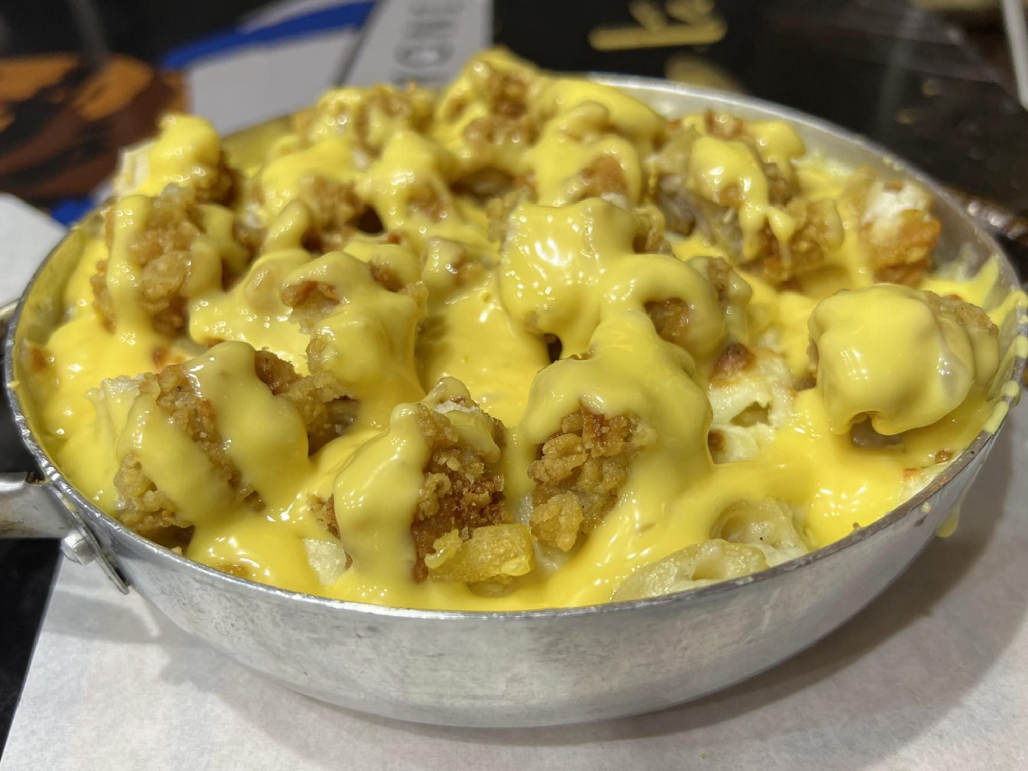 Crispy Chicken With Cheddar Sauce Pasta