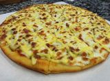 Mix Cheese With Cheddar Cheese Sauce Pizza