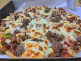 Mix Pastrami With Oriental Sausage Pizza