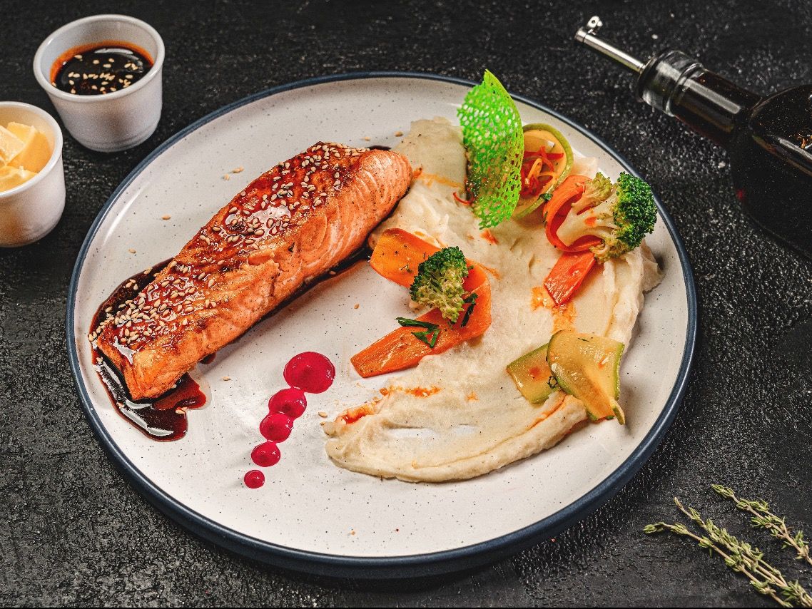 Salmon Steak with lemon butter And Creamy dell sauce