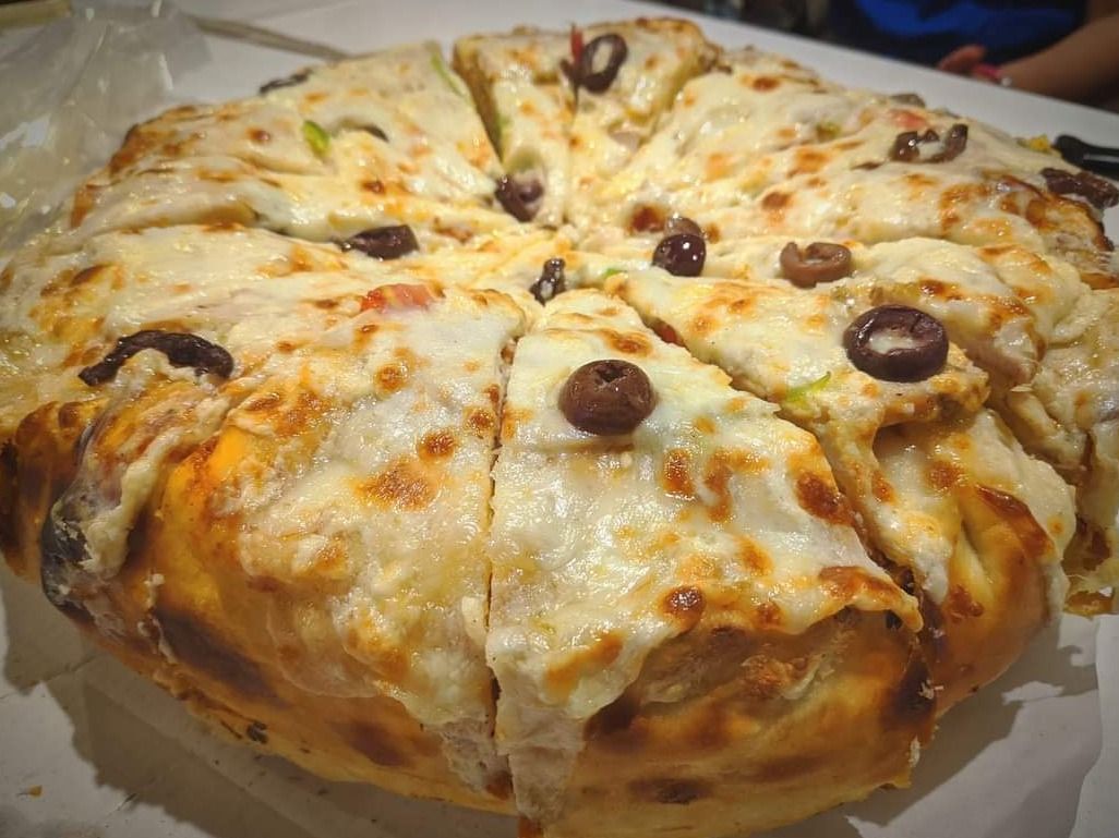Mix Cheese Pizza Cake