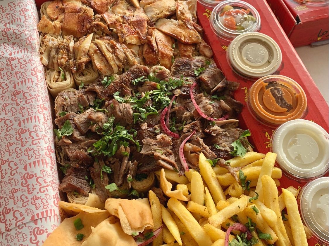 Medium Chicken Shawerma sandwiches Soury Box