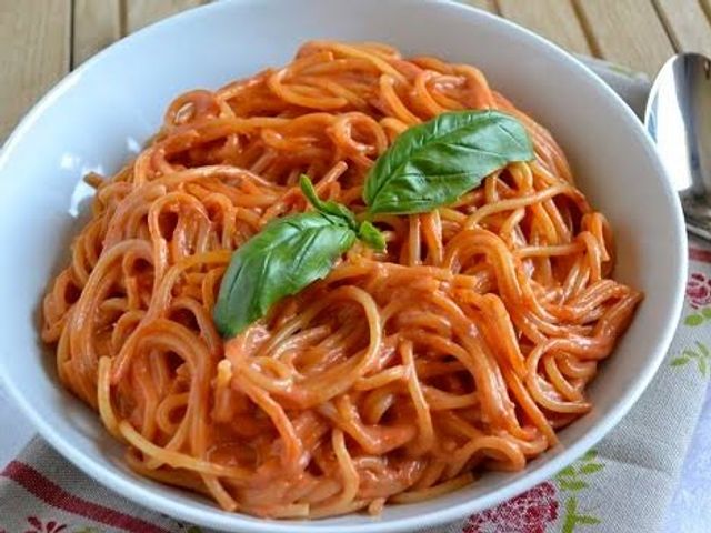Pasta Box Momen