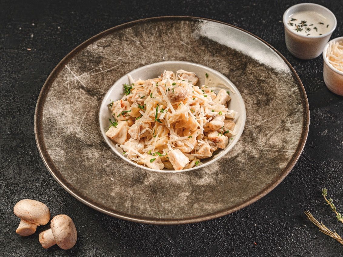 Fettuchini Alfredo Pasta With Chicken