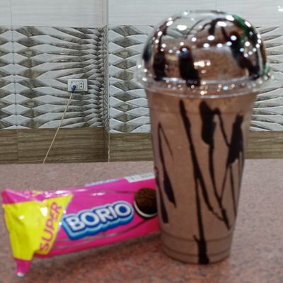 Half blended Oreo juice