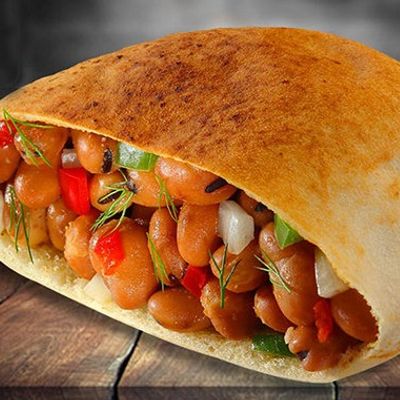 Foul sandwich with hot oil