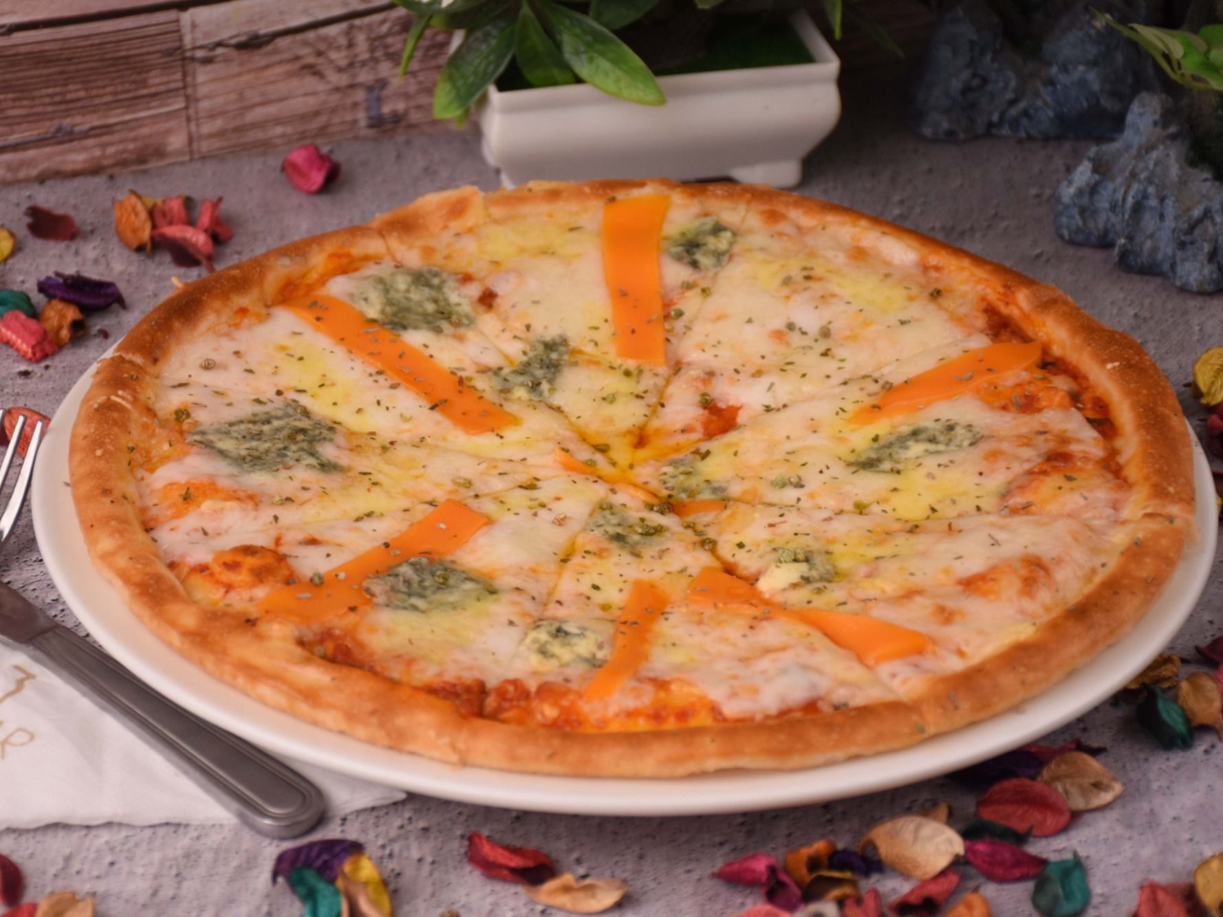 Mix Cheese Pizza