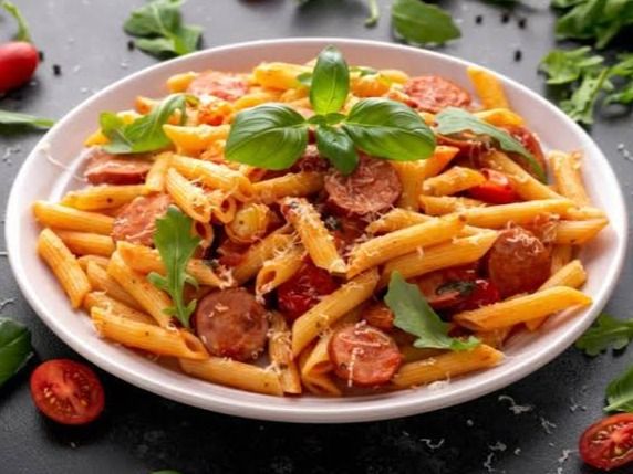 Hot dog pasta