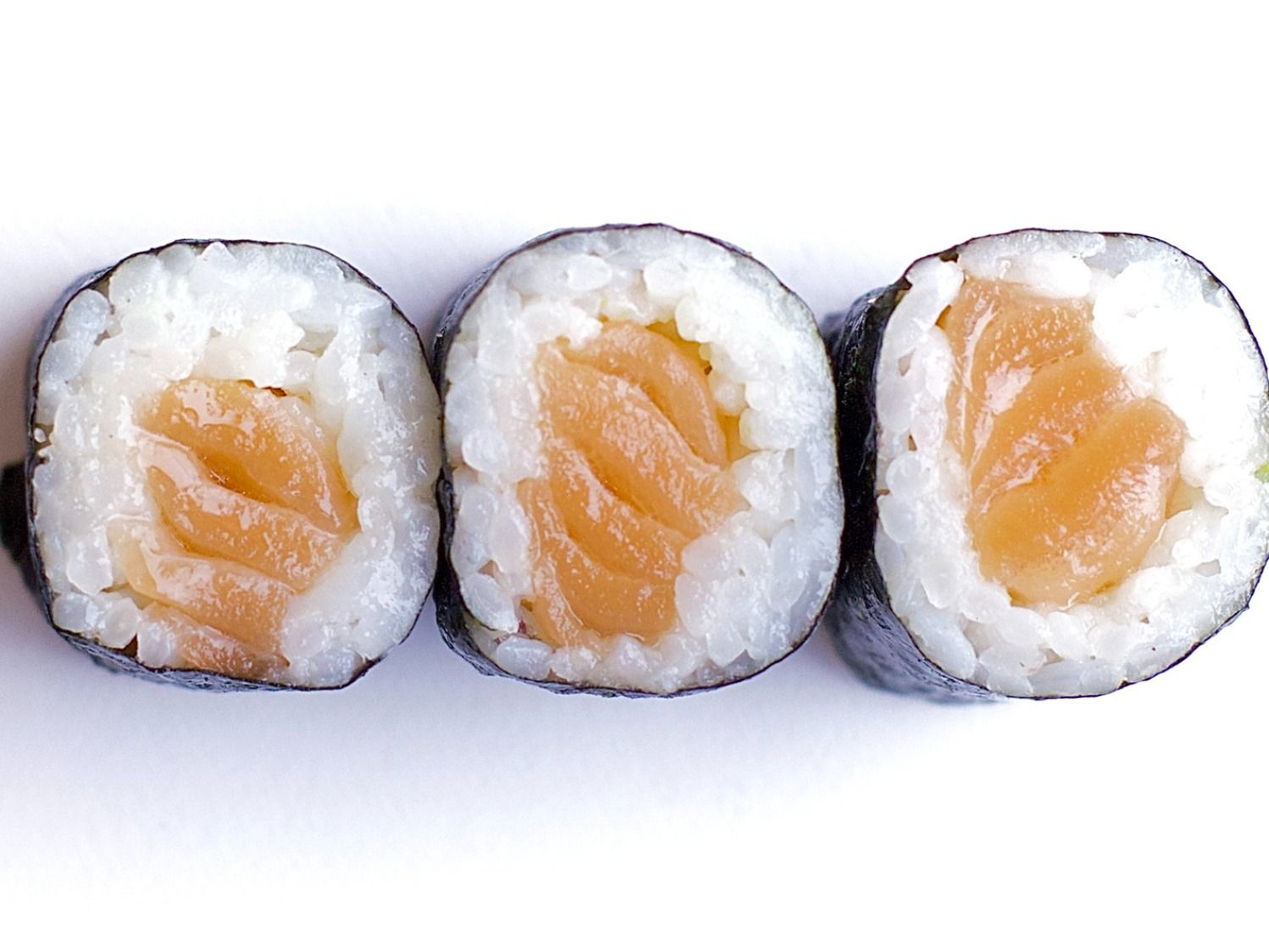 Salmon Maki 6 Pcs