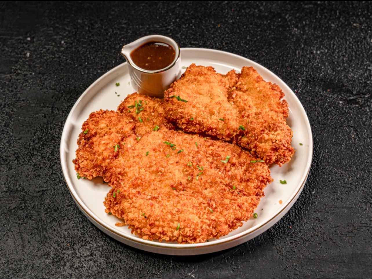Fried Chicken Breasts With Gravy Sauce