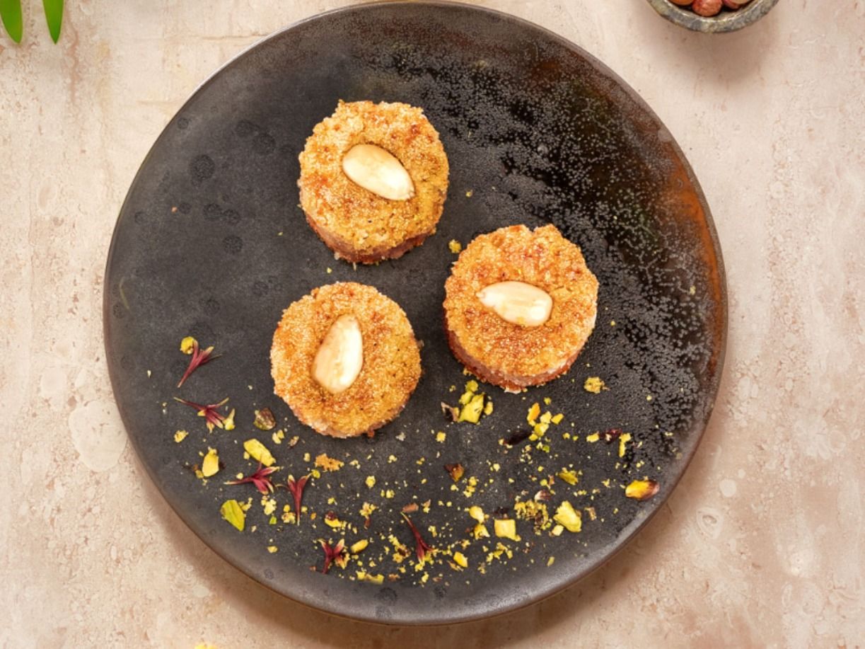 Almond basbousa low calorie